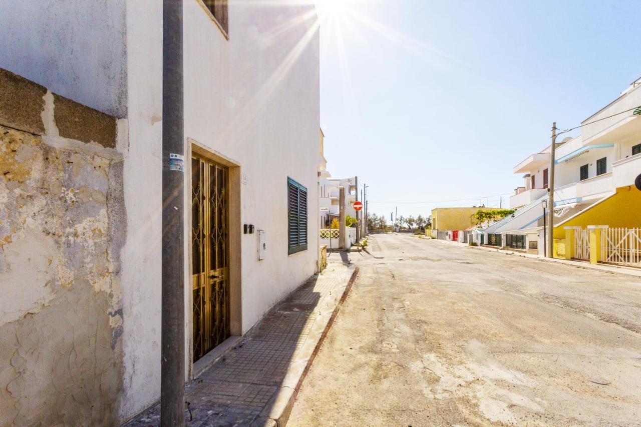 Appartamento Fronte Mare E Spiaggia Torre Mozza Exterior foto